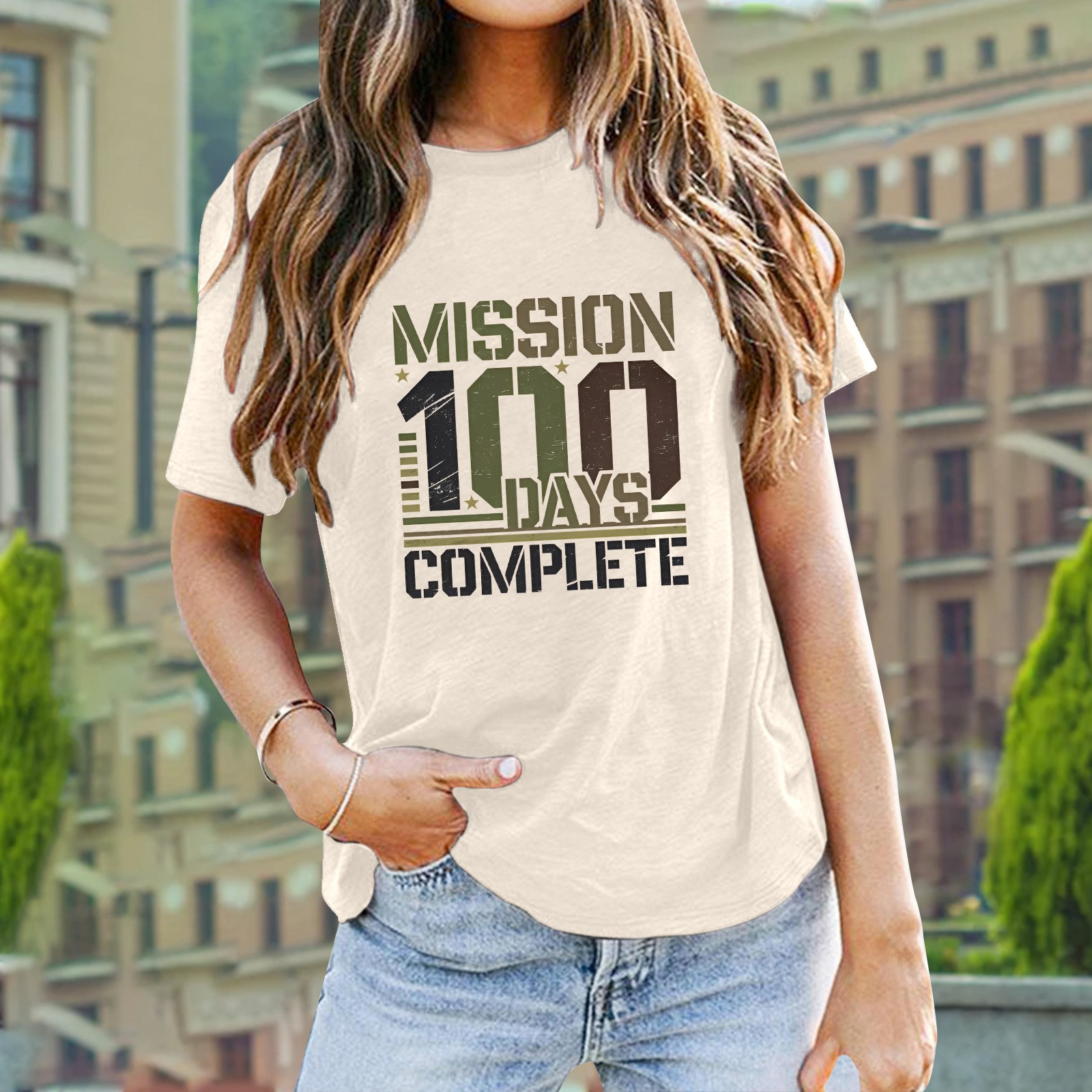 thumbnail image 3 of Camiseta informal de mujer con estampado de corazones de San Valentín, cuello redondo y manga corta: tejido suave, diseño adorable para San Valentín o para el día a día, 3 of 5
